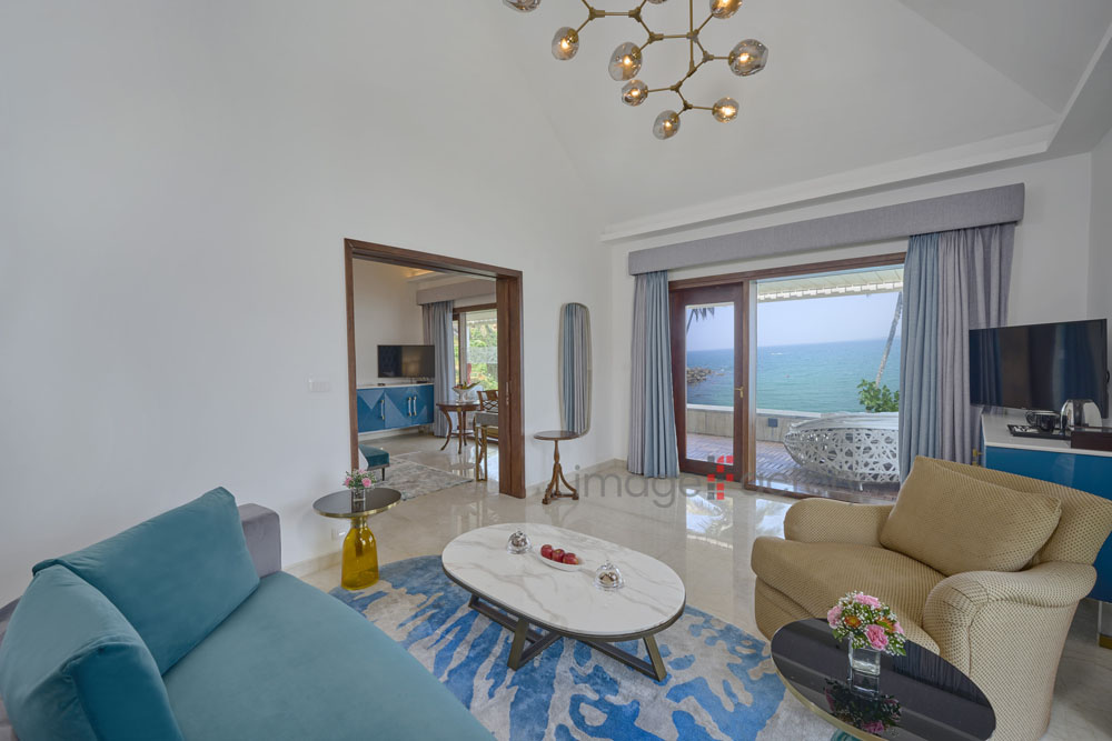 Leela Raviz Kovalam